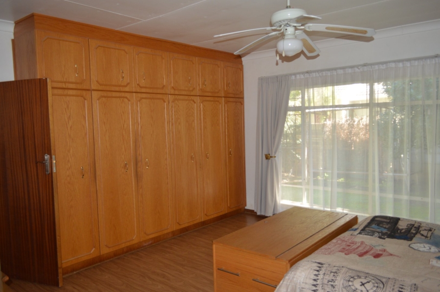 4 Bedroom Property for Sale in Flamwood North West